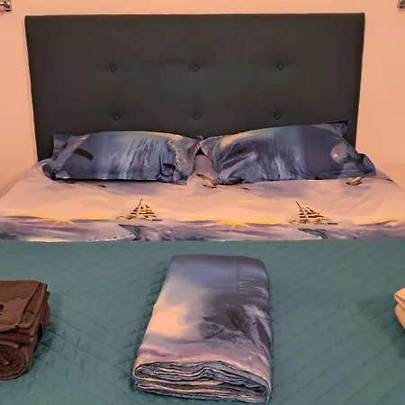Lucian Appartement Douăzeci şi Trei August