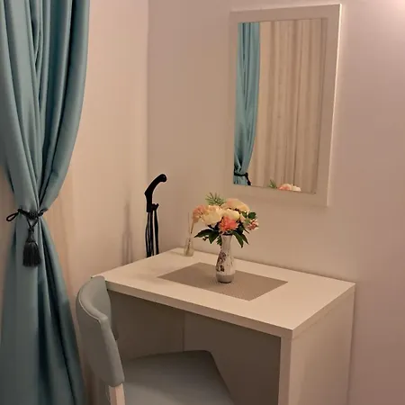 Lucian Appartement Douăzeci şi Trei August